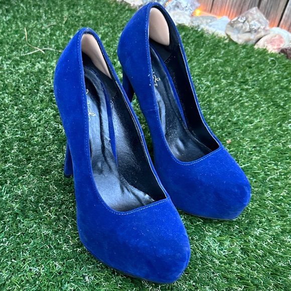 Quipid Blue Velvet Platform Heels - Picture 3 of 8